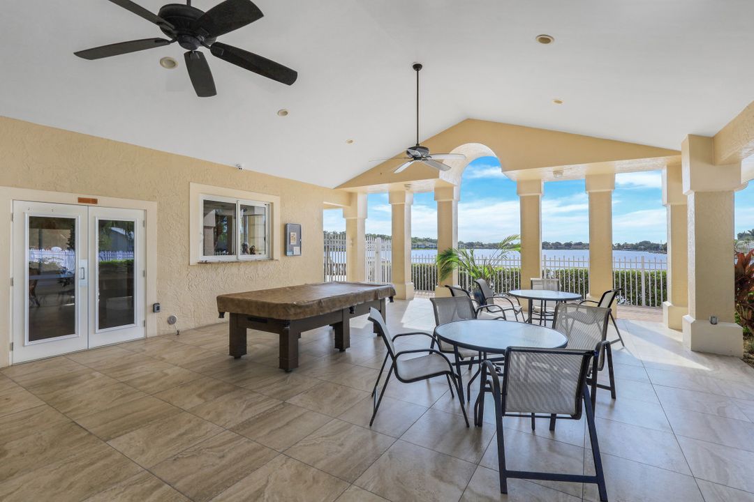 1812 Piccadilly Circus, Naples, FL 34112