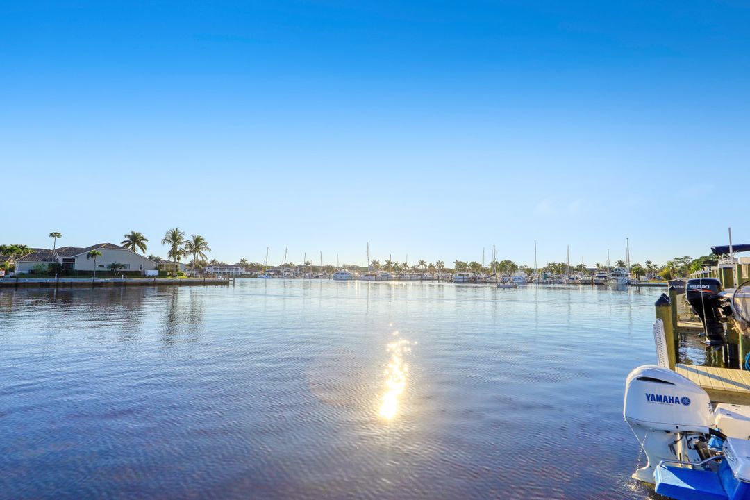 370 Stella Maris Dr N #2503, Naples, FL 34114