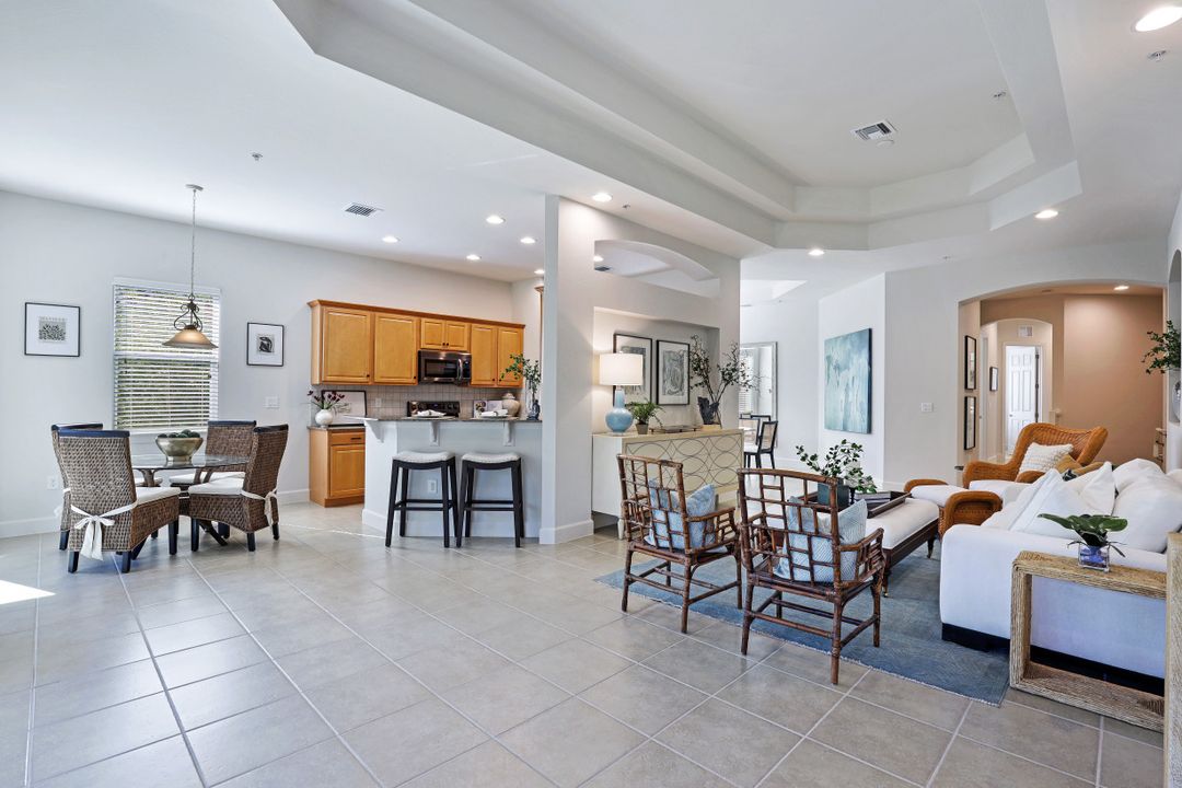 9512 Ironstone Terrace #202, Naples, FL 34120