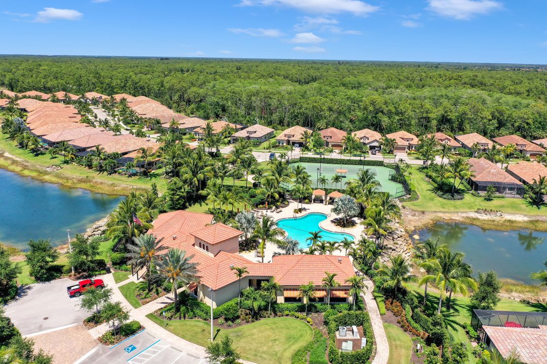 9124 Isla Bella Cir, Bonita Springs, FL 34135