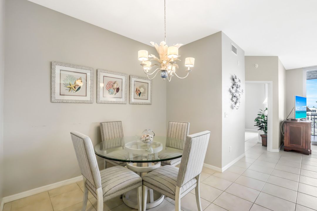 450 Launch Cir #402, Naples, FL 34108