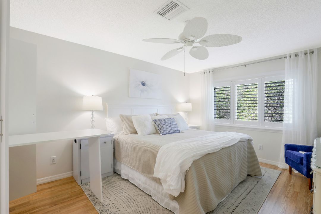 1541 Oyster Catcher Point, Naples, FL 34105