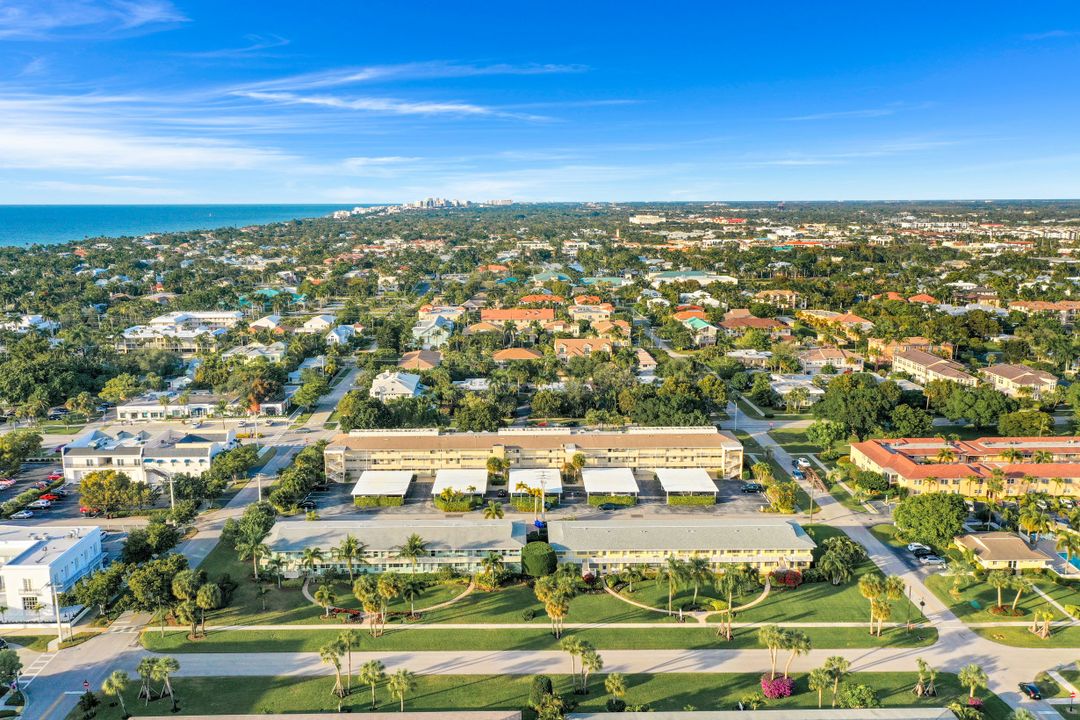 473 12th Ave S #B-9, Naples, FL 34102