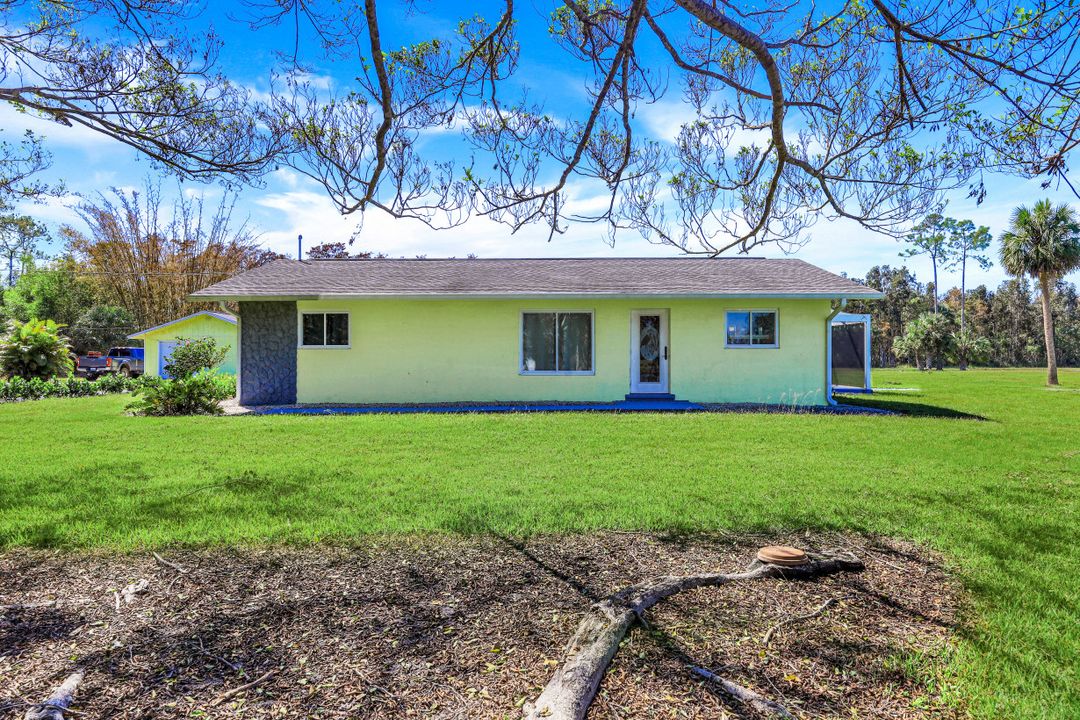 5322 Myrtle Ln, Naples, FL 34113