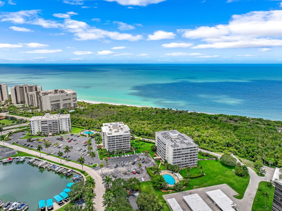 5 Bluebill Ave #606, Naples, FL 34108