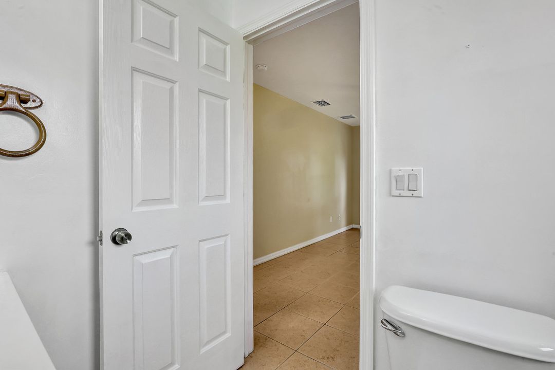 3250 Cottage Grove Ave, Naples, FL 34112