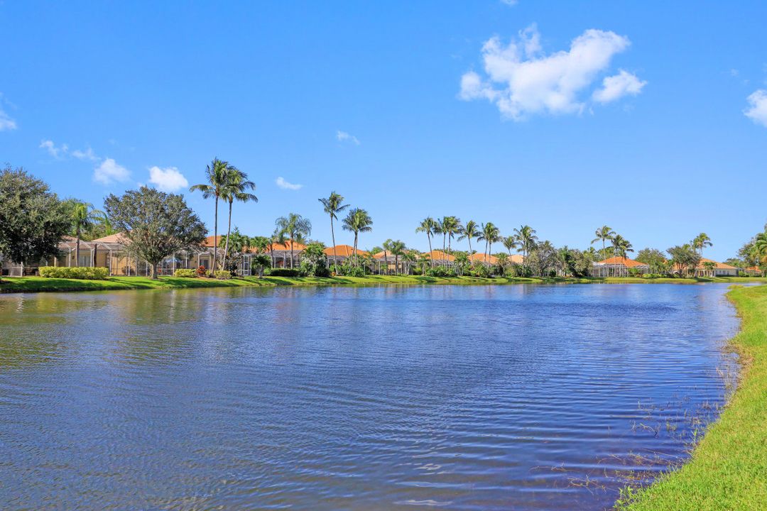 2938 Gilford Way, Naples, FL 34119