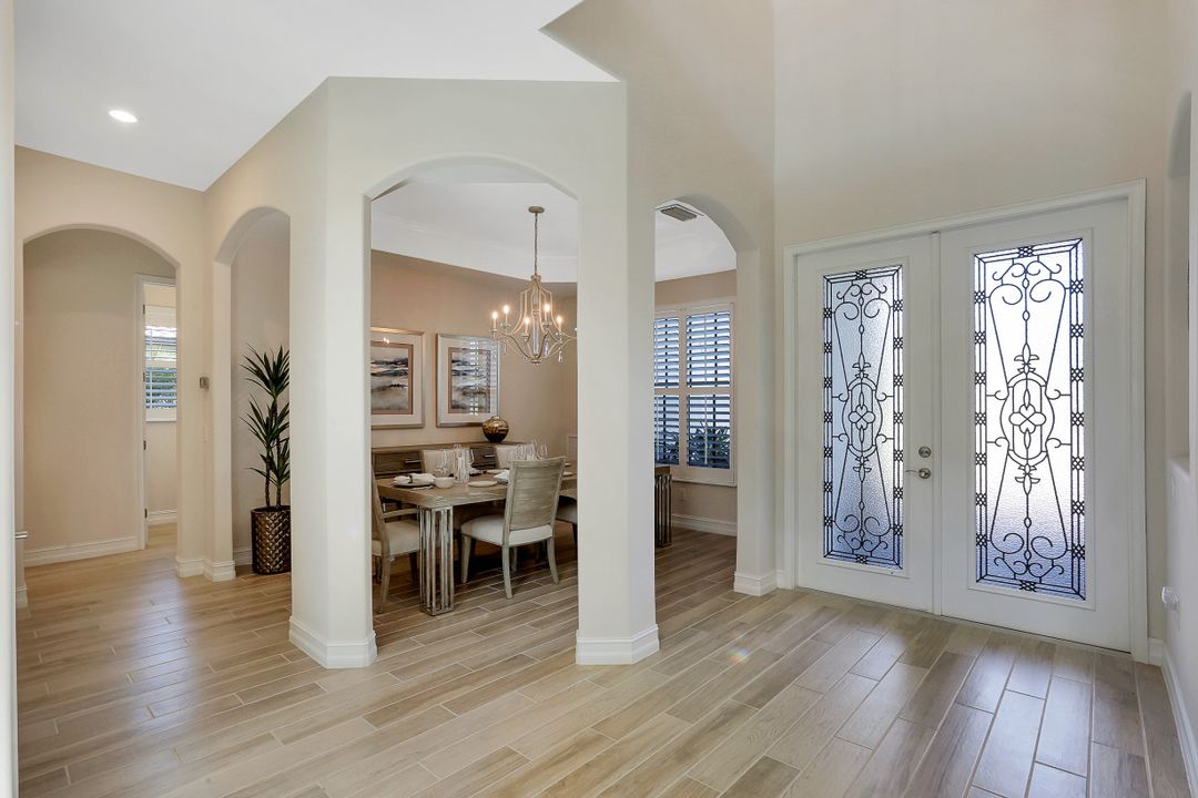 2296 Somerset Pl, Naples, FL 34120