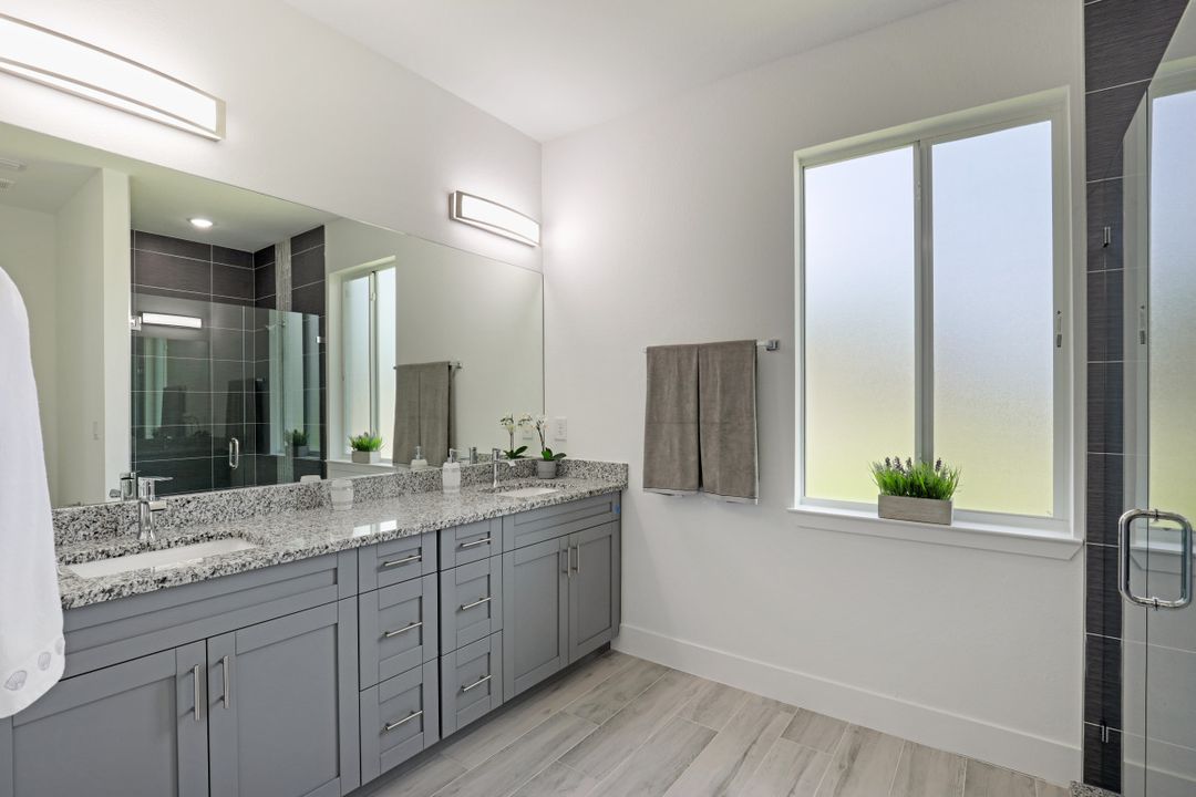 853 SW 13th St, Cape Coral, FL 33991