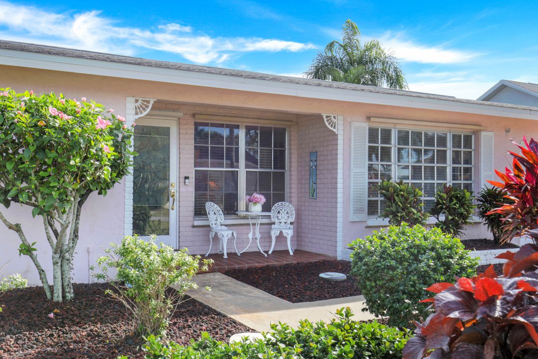 4933 SW 11th Ct, Cape Coral, FL 33914