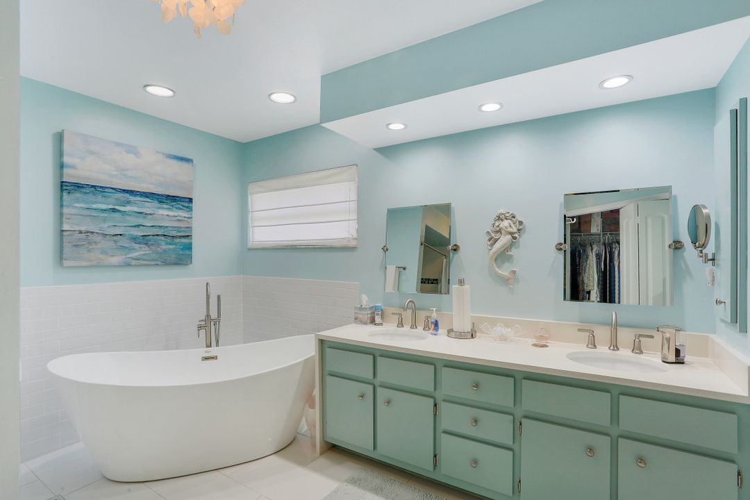 1001 SW 23rd St, Cape Coral, FL 33991