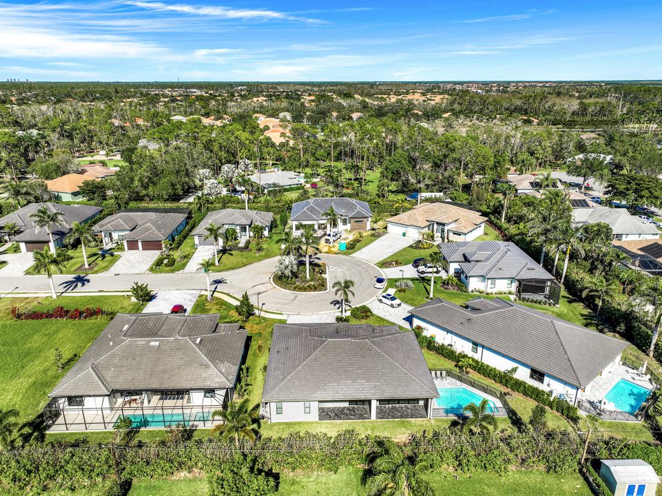 226 Legacy Ct, Naples, FL 34110