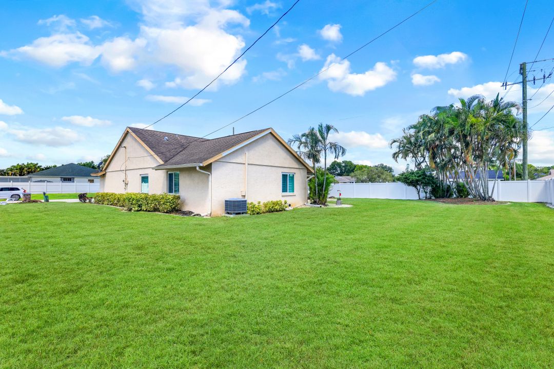 5 SE 20th Pl, Cape Coral, FL 33990