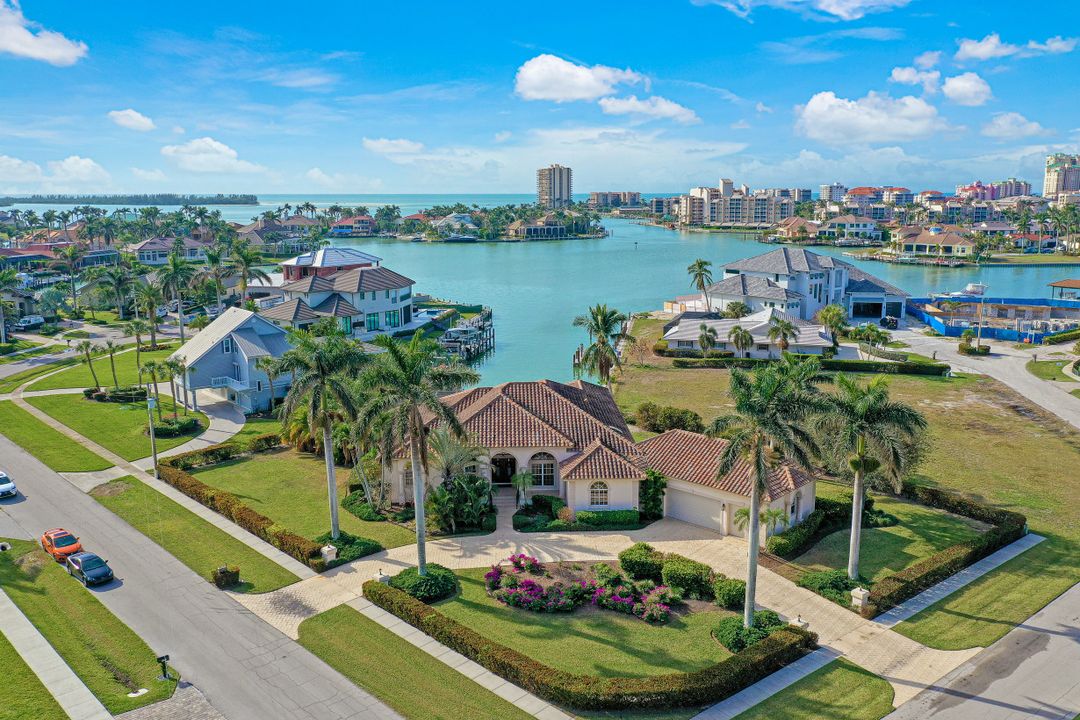 800 Arcadia Ct, Marco Island, FL 34145