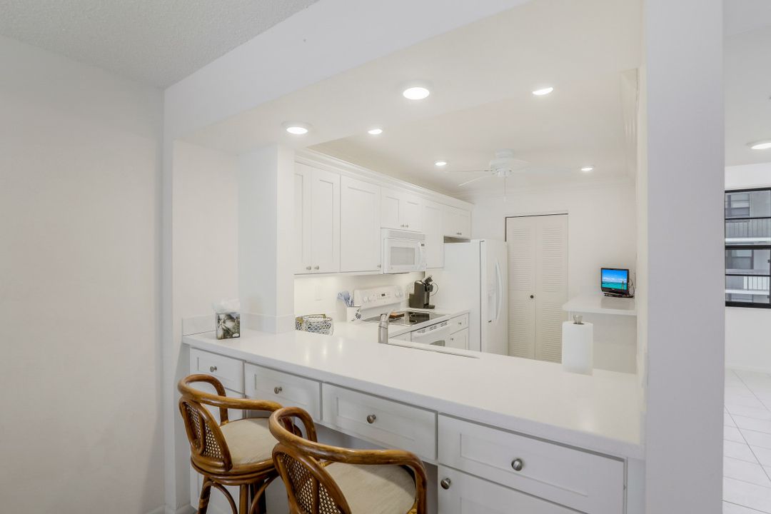 651 Seaview Ct #B-508, Marco Island, FL 34145