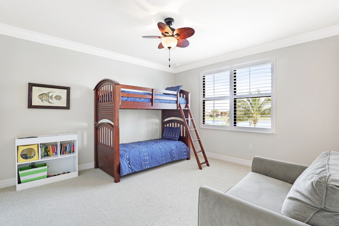 2939 Cinnamon Bay Cir, Naples, FL 34119