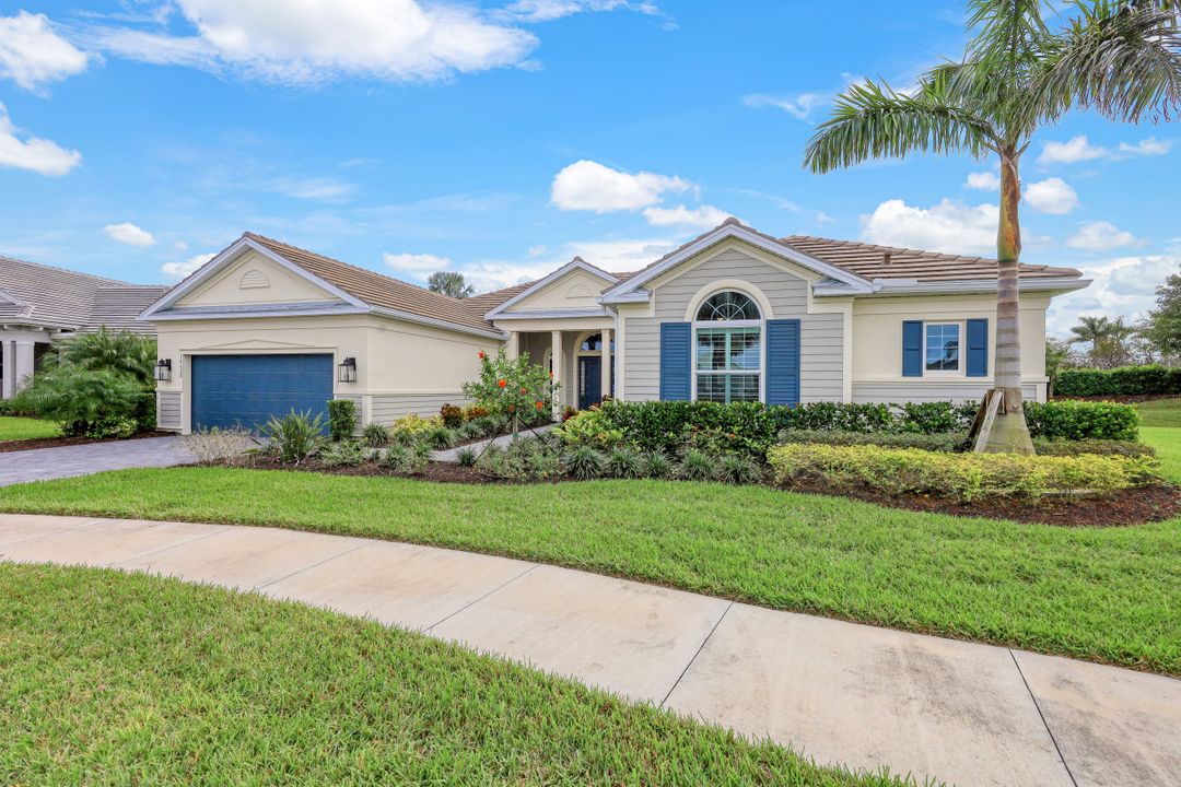 14628 Regatta Ln, Naples, FL 34114