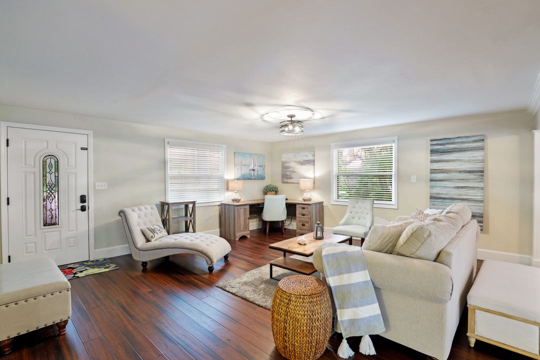 66 River Ct, Naples, FL 34110