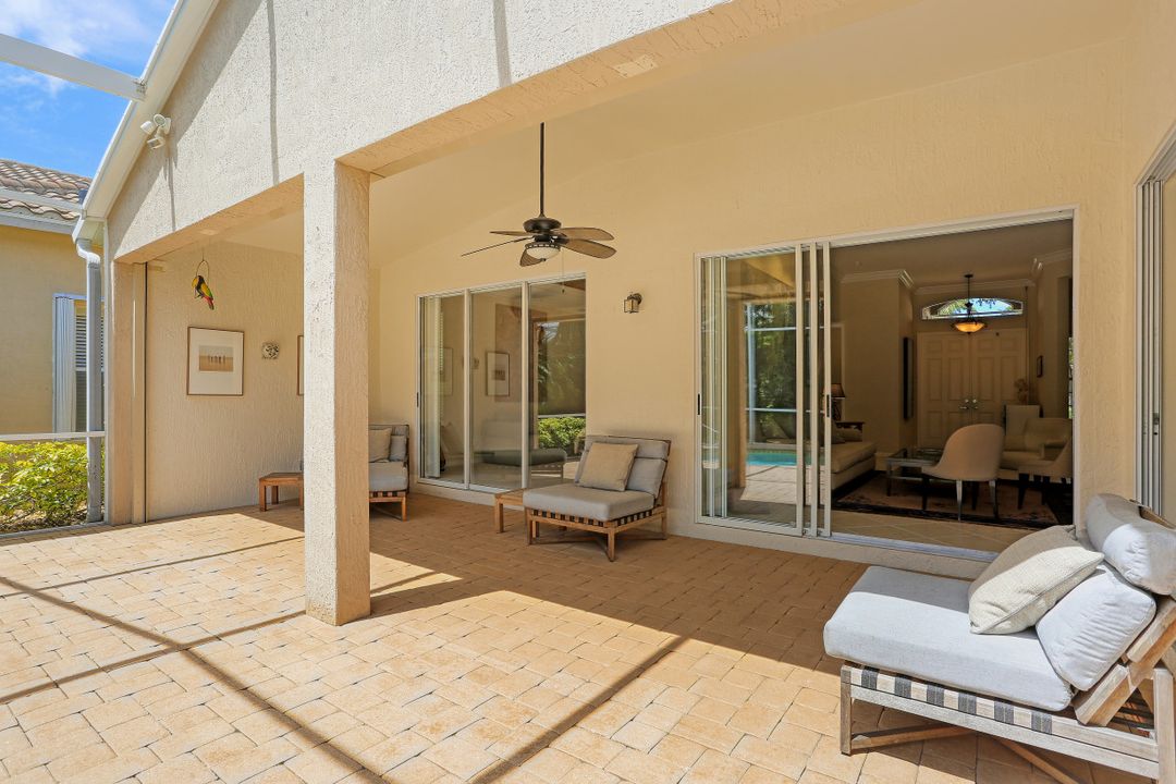 20490 Foxworth Cir, Estero, FL 33928