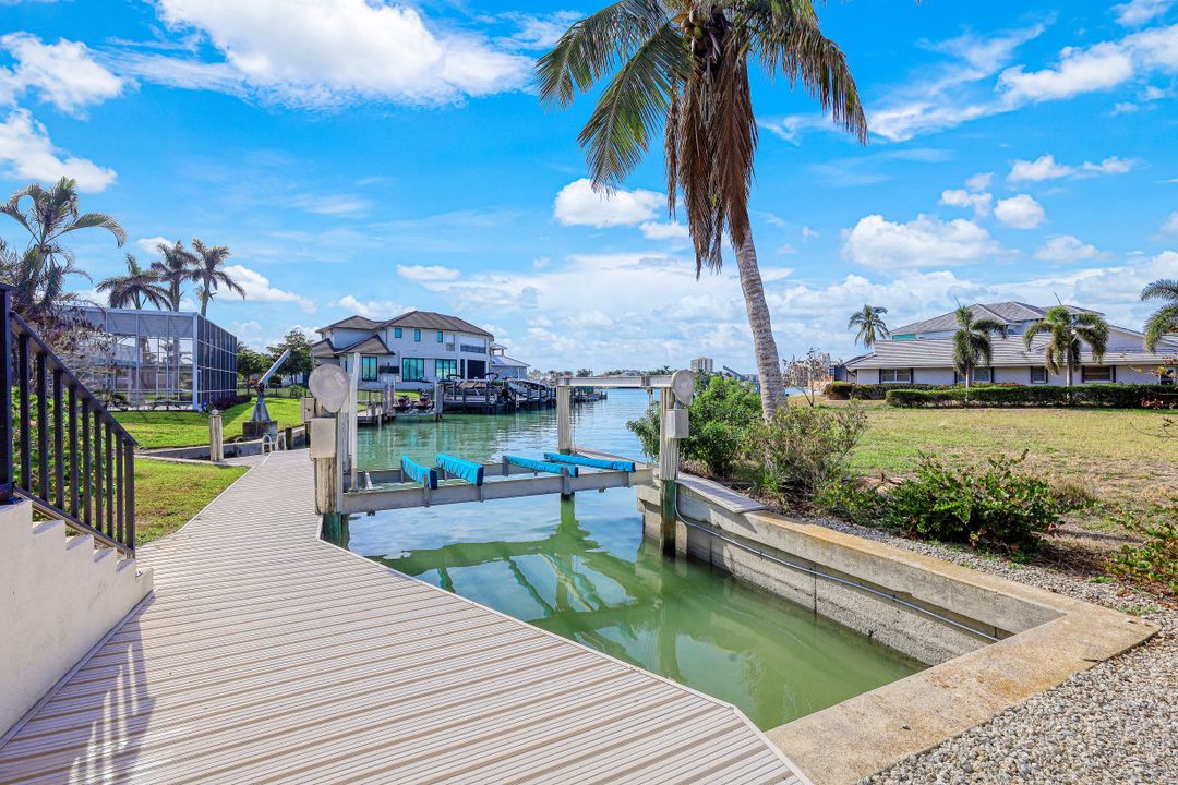 800 Arcadia Ct, Marco Island, FL 34145