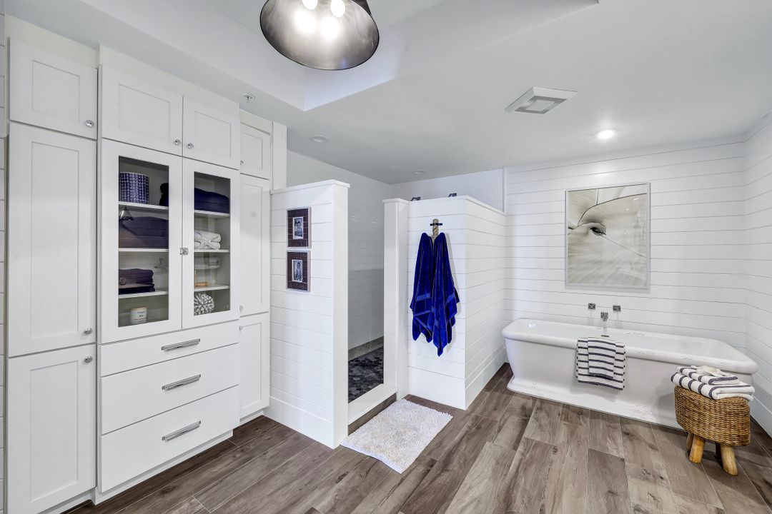 970 Cape Marco Dr #1707, Marco Island, FL 34145