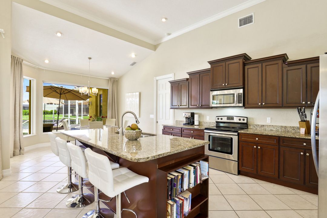 4102 SW 27th Ave, Cape Coral, FL 33914