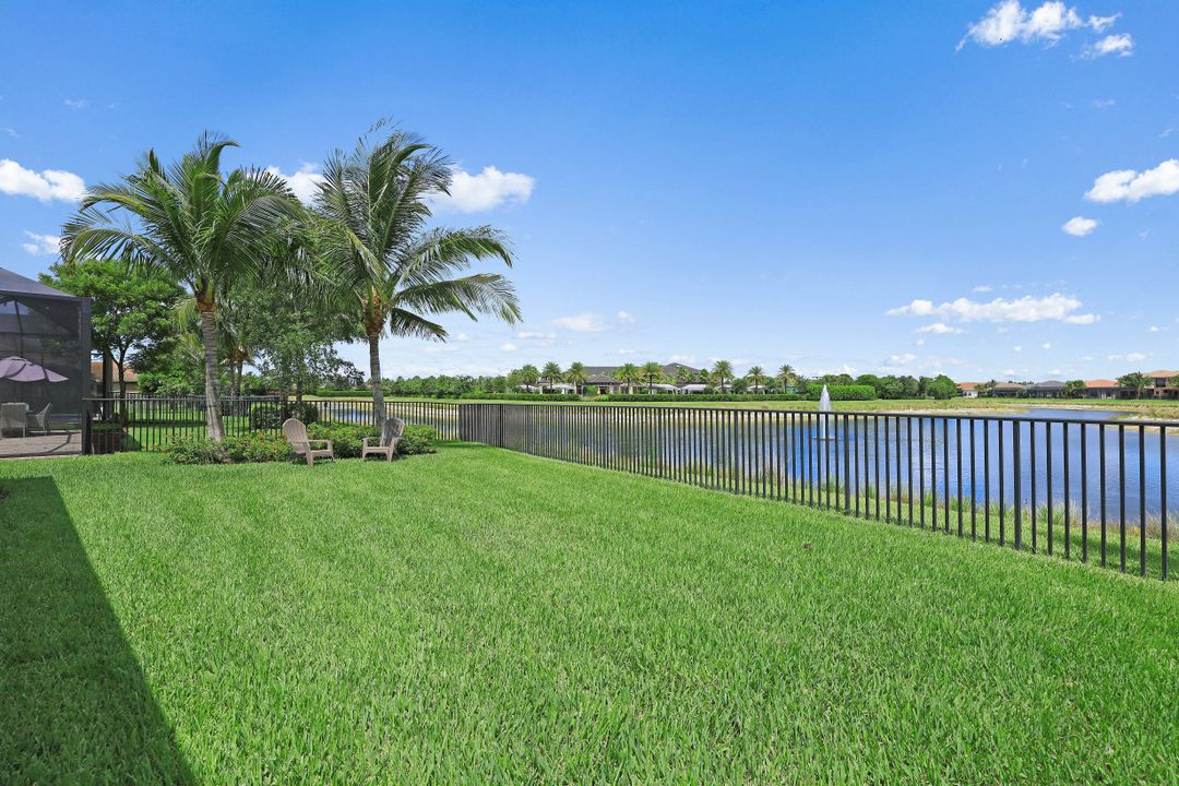 4173 Amelia Way, Naples, FL 34119