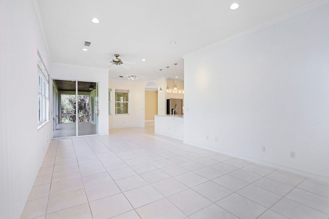 19 Heritage Way, Naples, FL 34110