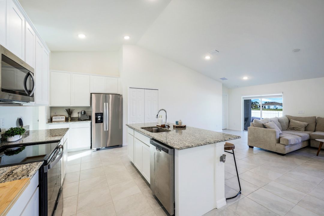 117 NW 27th Pl, Cape Coral, FL 33993