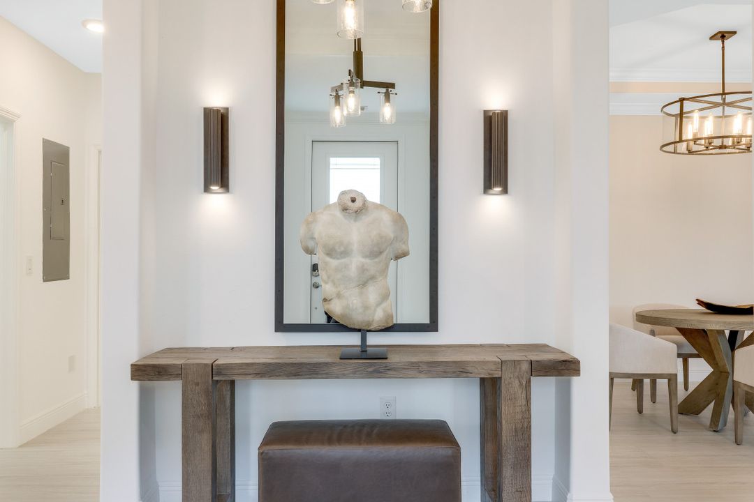 16348 Viansa Wy, Naples, FL 34110