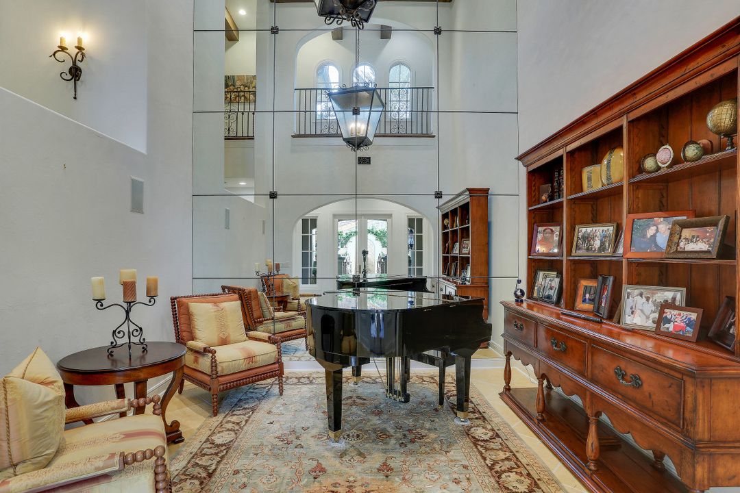 16649 Toscana Cir #806, Naples, FL 34110