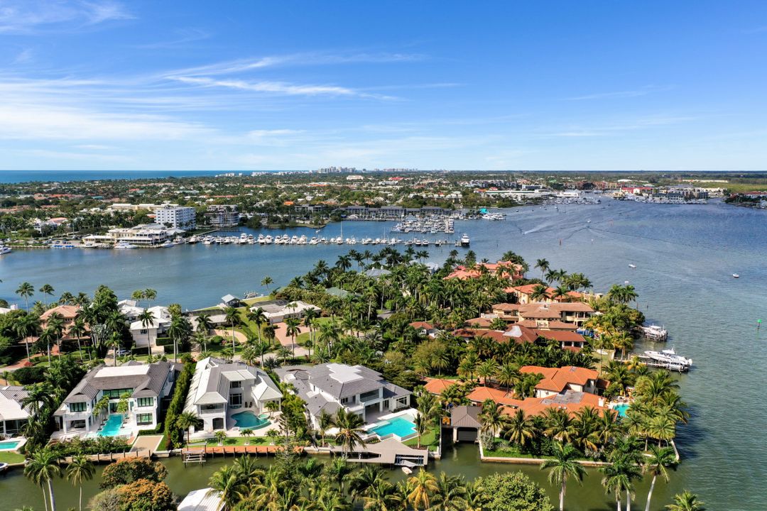 940 17th Ave S, Naples, FL 34102