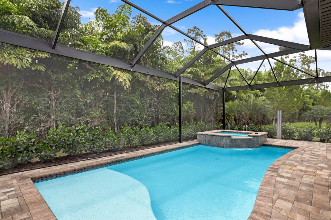 1431 Mockingbird Dr, Naples, FL 34120