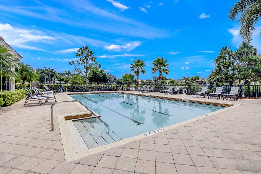 1627 Triangle Palm Terrace, Naples, FL 34119