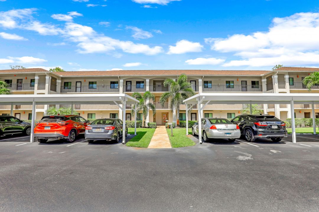 5716 Deauville Cir, Naples, FL 34112