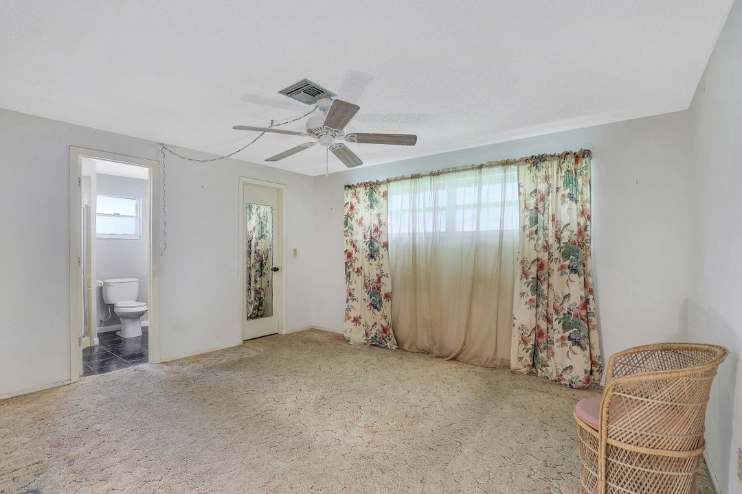 1007 Archer Pkwy E, Cape Coral, FL 33904