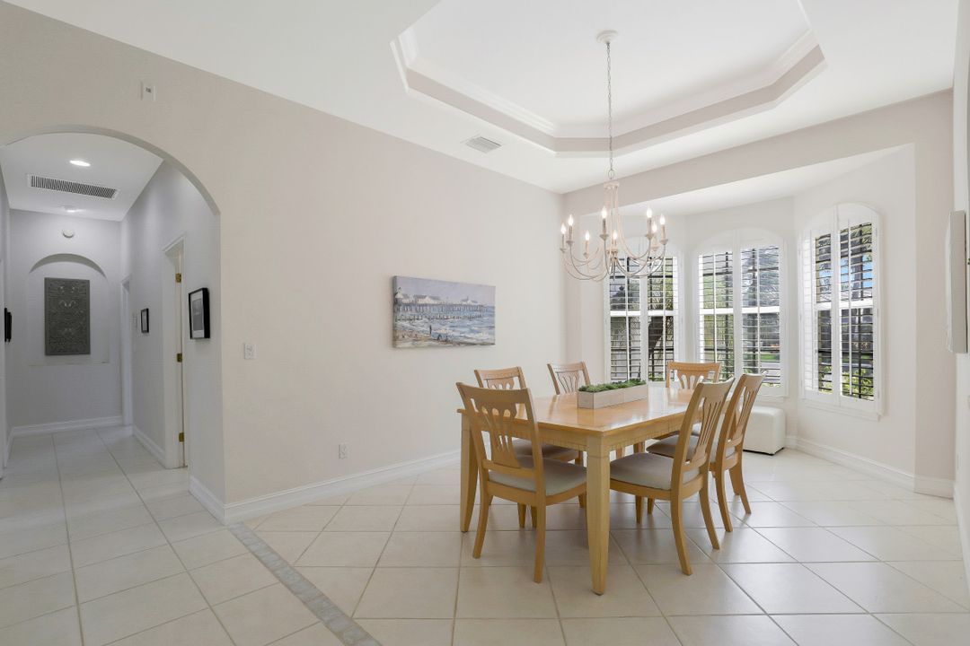 28416 Sombrero Dr, Bonita Springs, FL 34135