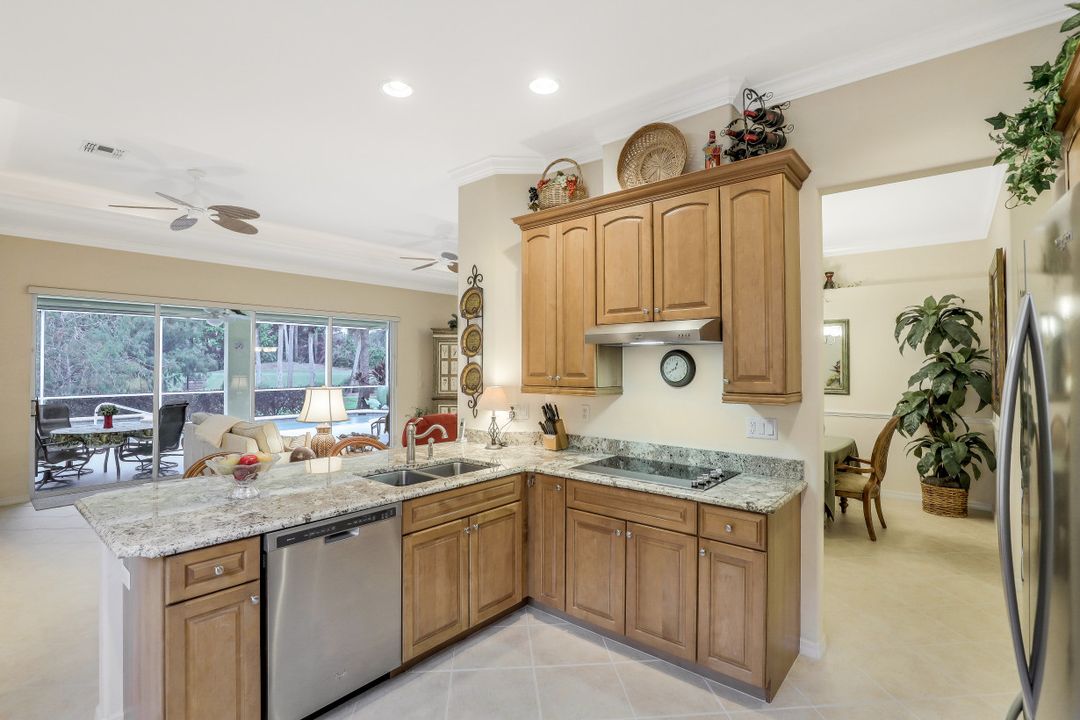 3599 Grand Cypress Dr, Naples, FL 34119