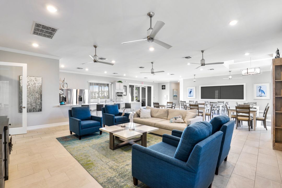 15359 Wildflower Cir, Naples, FL 34119