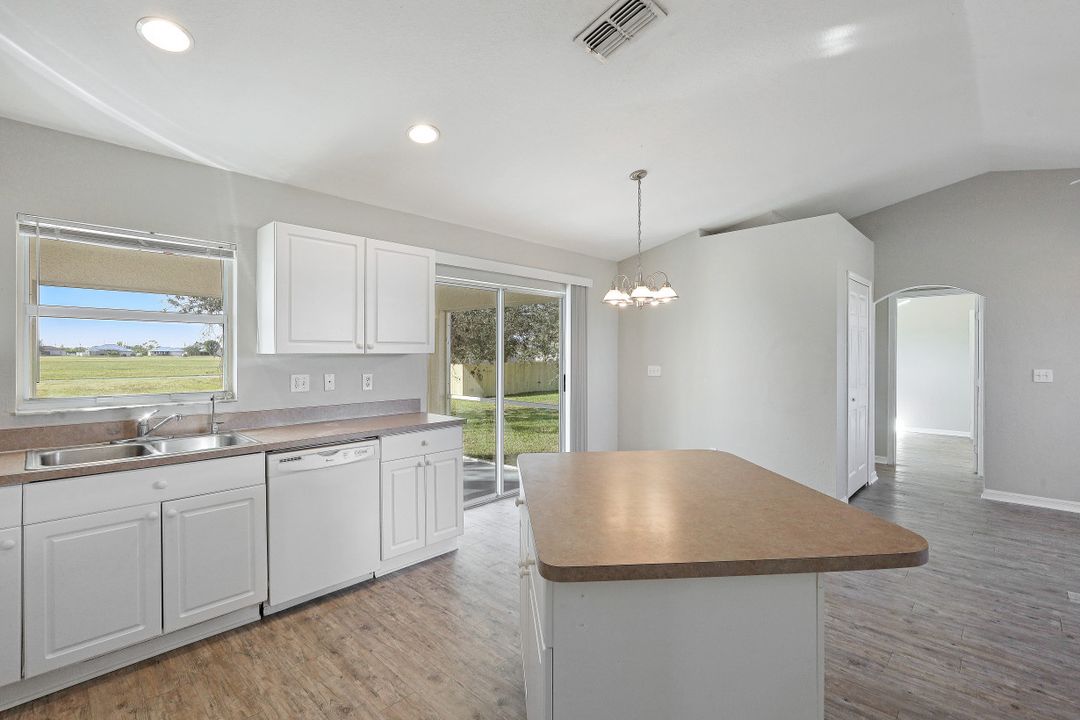 338 NE 23rd St, Cape Coral, FL 33909