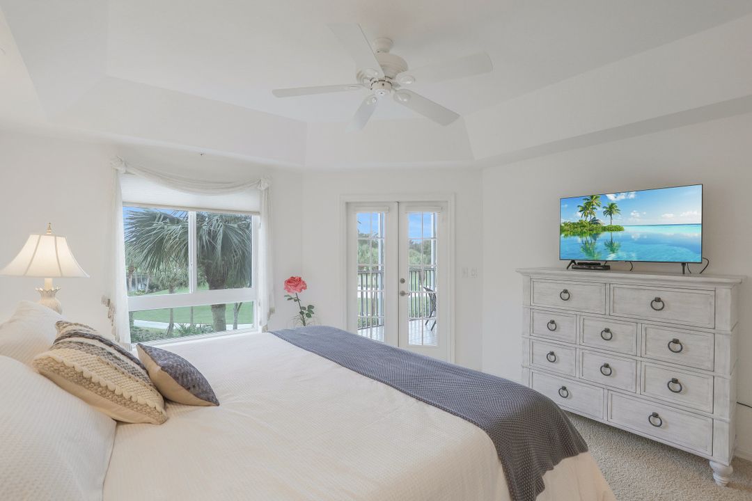 7687 Pebble Creek Cir #204, Naples, FL 34108