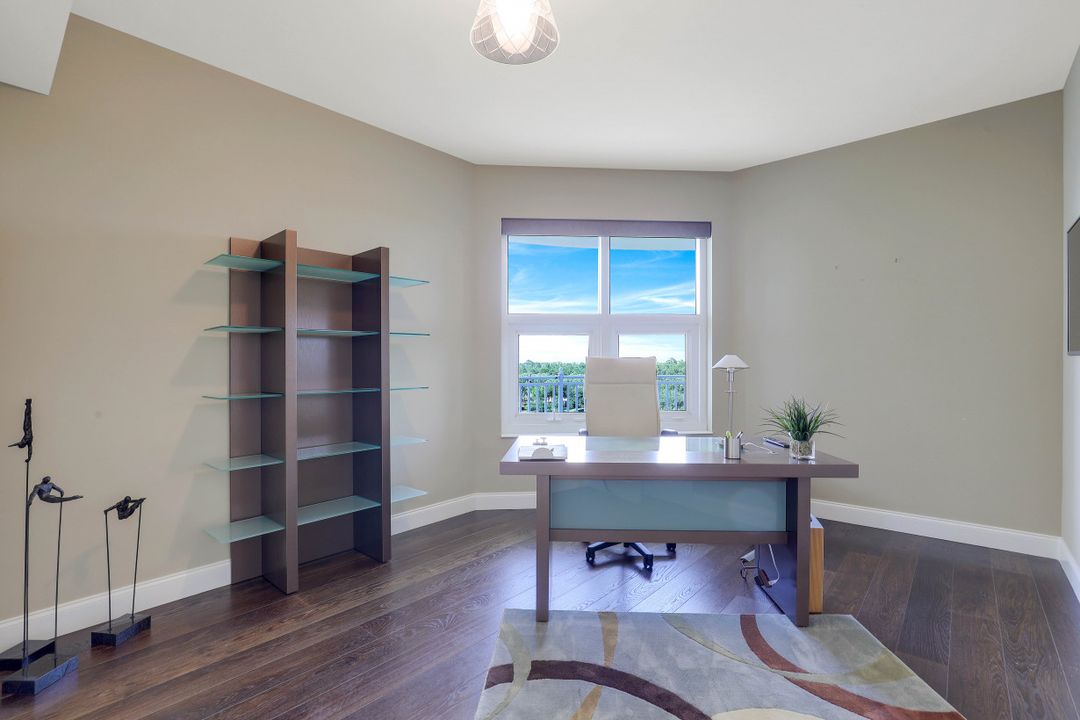 13675 Vanderbilt Dr #610, Naples, FL 34110