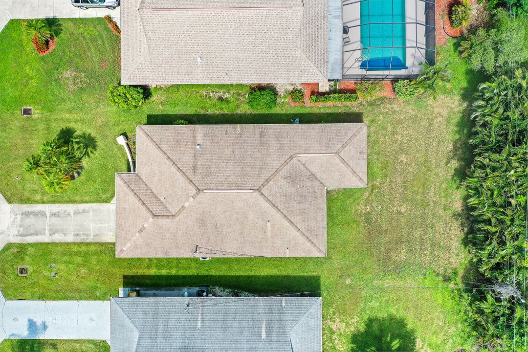 691 104th Ave N, Naples, FL 34108