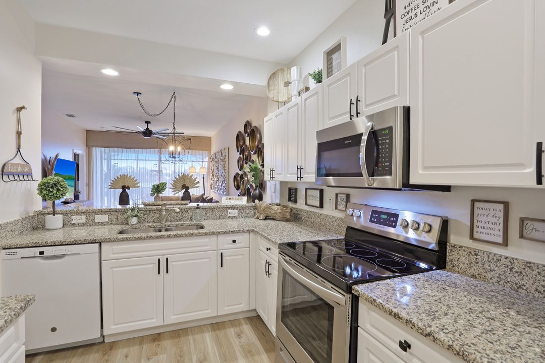 7895 Mahogany Run Ln #1424, Naples, FL 34113