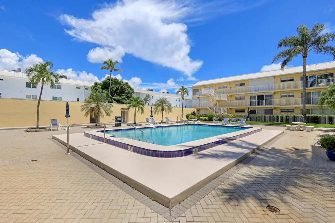 1100 8th Ave S #209C, Naples, FL 34102