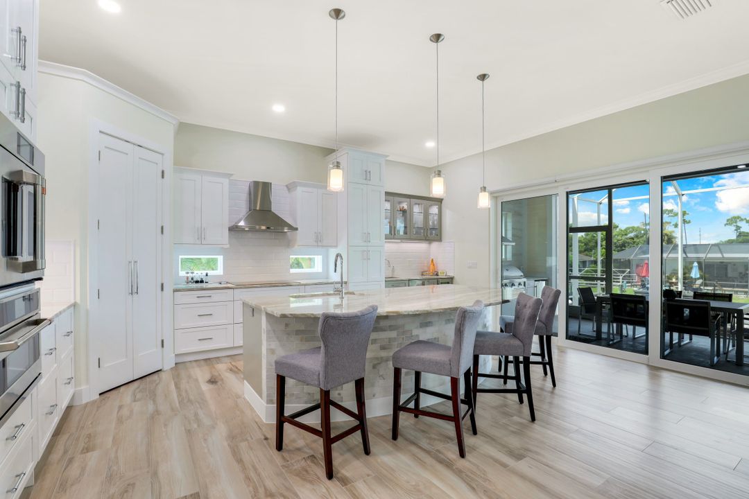 27050 Flamingo Dr, Bonita Springs, FL 34135