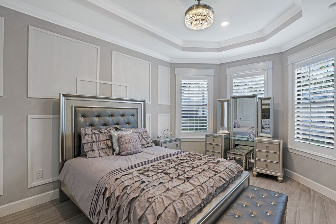 19617 Waterman Ct, Miromar Lakes, FL 33913