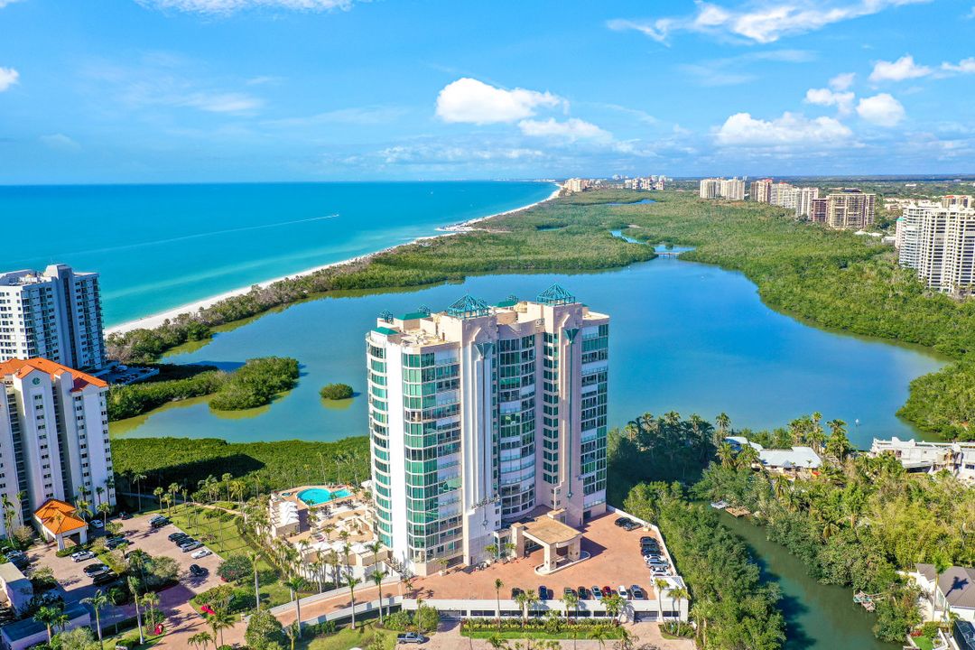 60 Seagate Dr #1204, Naples, FL 34103