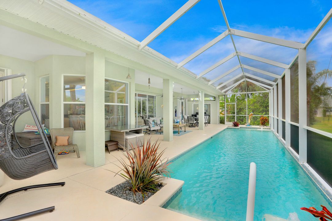 8708 S Lake Cir, Fort Myers, FL 33908