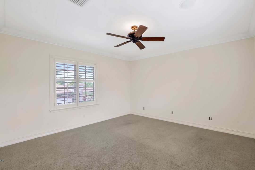 9155 Torrefino Ct, Naples, FL 34109